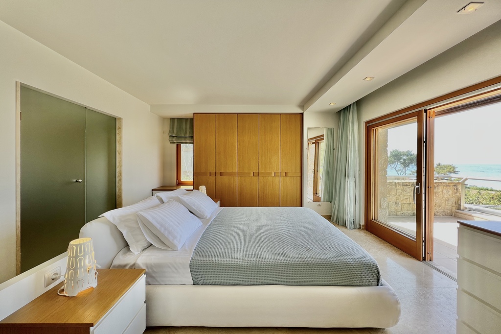 B, UPSTAIRS MASTER BEDROOM, Villa Gizelle, Sani Club Private Villas Complex, Kassandra, Halkidiki, Greece