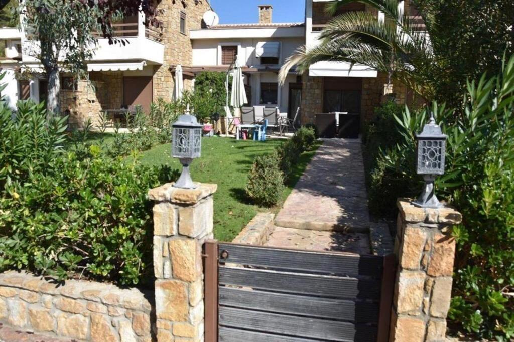 Villa Konstantina, Simonitiko Beachfront Villas Complex, Neos Marmaras, Chalkidiki, Greece, 01